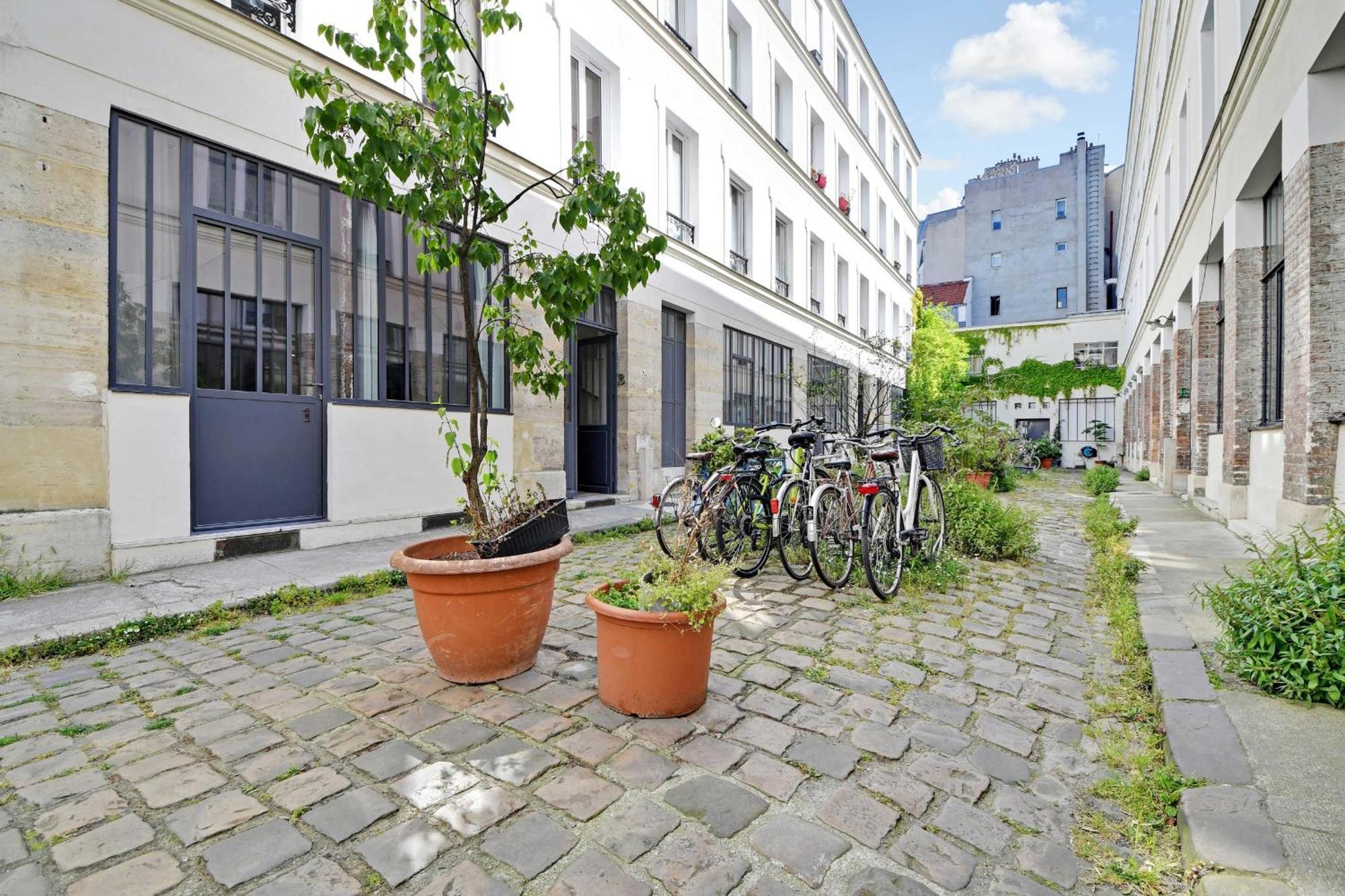 Near Republique Parigi